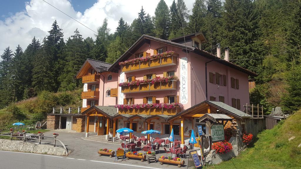 Hotel La Roccia Passo del Tonale Exterior photo
