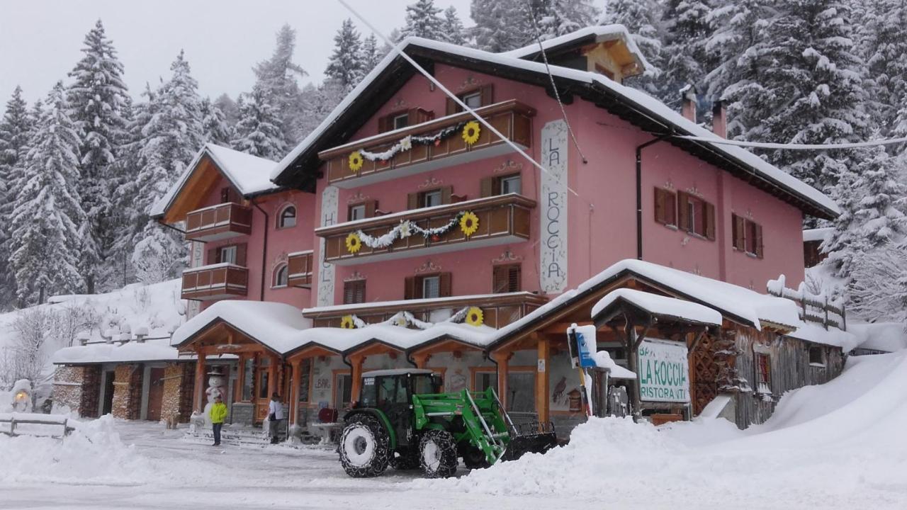 Hotel La Roccia Passo del Tonale Exterior photo